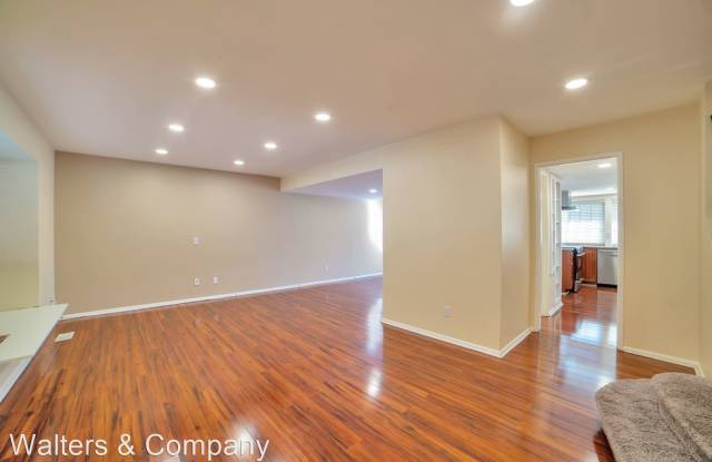 651 S. Xenon Ct. Gallery 4