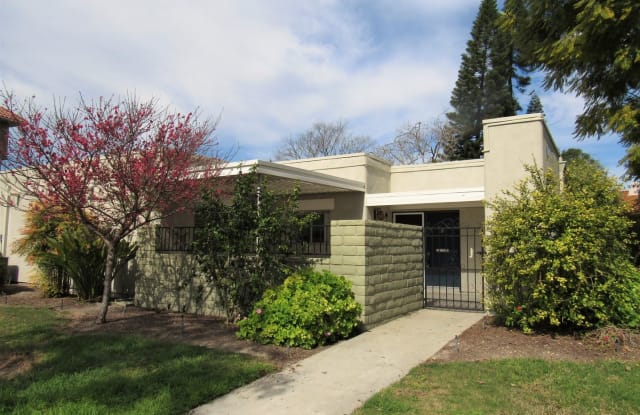 2350 Via Mariposa West Unit D - 2350 Via Mariposa West, Laguna Woods, CA 92637