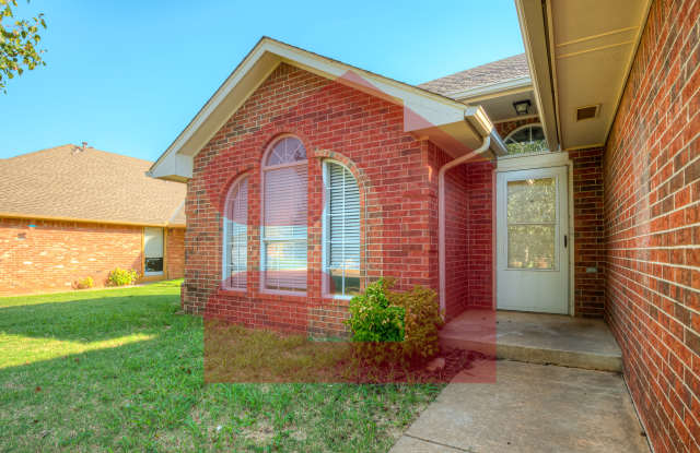 2701 Silvertree Drive Gallery 4