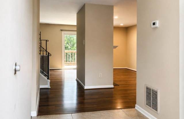 4037 SUMMER HOLLOW Court Gallery 4