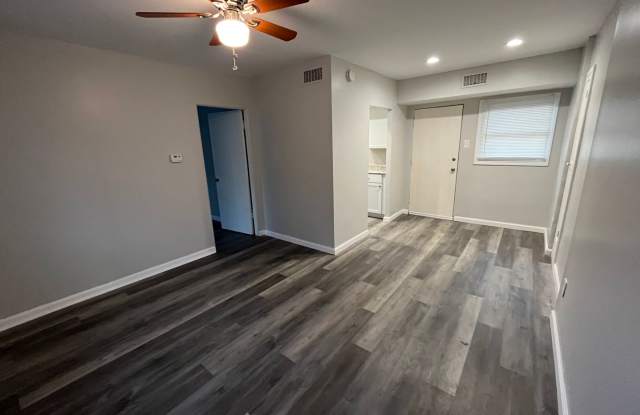 One bedroom one bath apartment in Alton - 1408 Willard Street, Alton, IL 62002