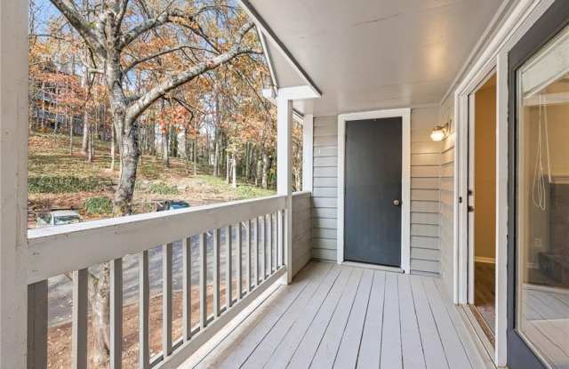 408 Warm Springs Circle Gallery 4