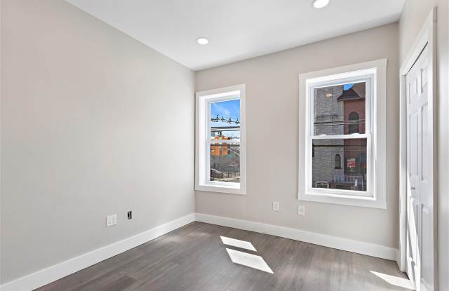 197 WOODWARD ST Gallery 2