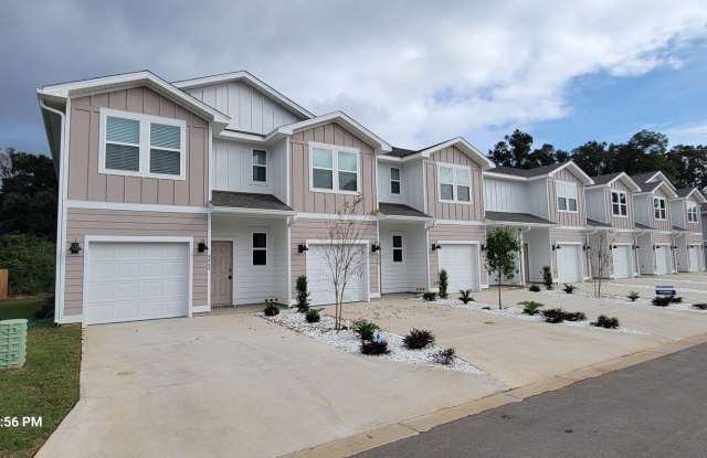 8458 Bluejack Drive - 8458 Bluejack Drive, Ferry Pass, FL 32514