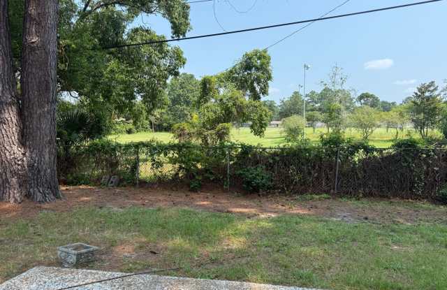 Now available, Updated 3 bedrooms, 2 baths Gallery 3