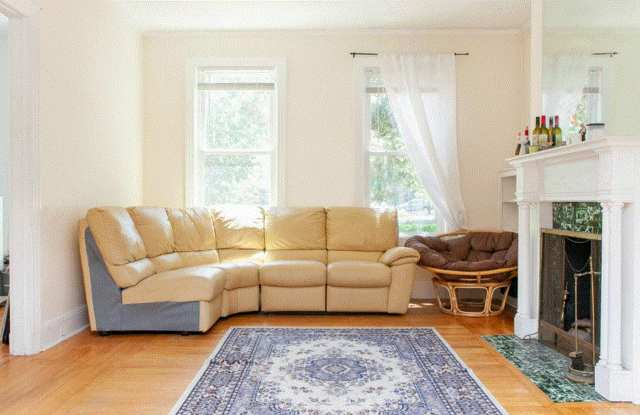 Charming 6 Bedroom photos photos