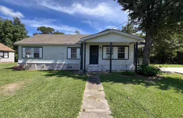 215 N 25th Ave - 215 North 25th Avenue, Hattiesburg, MS 39401