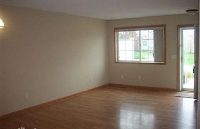 8953 92nd St S - 8953 92nd Street South, Cottage Grove, MN 55016