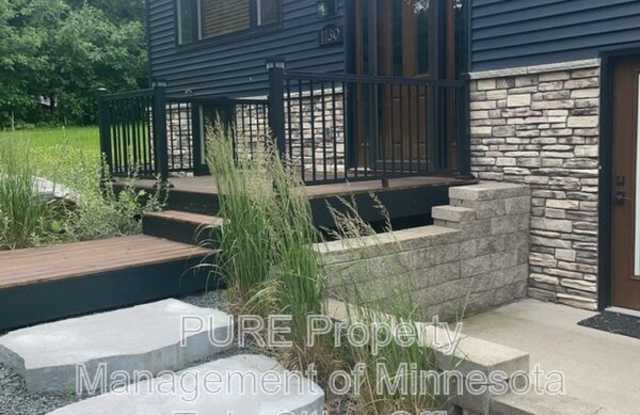 1130 Hallam Ave N photos photos