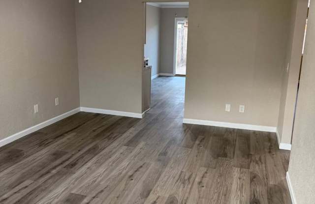 New remodeled 2 bedroom 1 bath unit with private patio and full size washer and dryer hookups!! Gallery 4