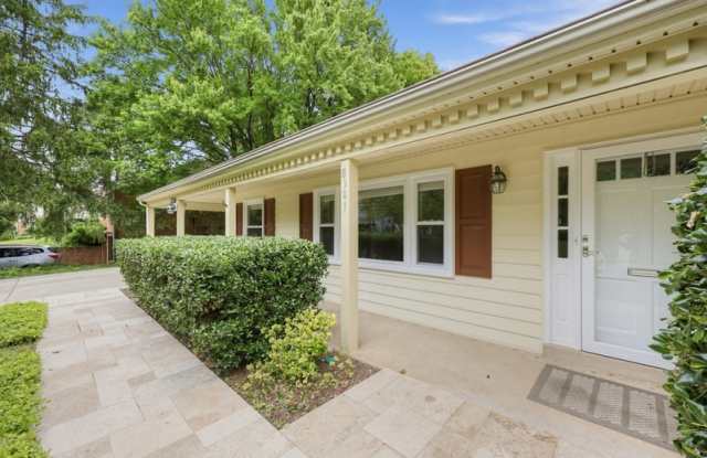 8507 Victory Ln Gallery 2