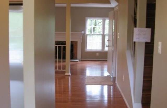 7437 CHUMMLEY COURT Gallery 4