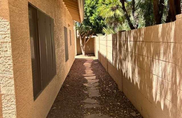 2363 W COMSTOCK Drive Gallery 4
