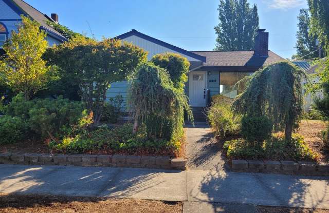 Classic Home located near Elizabeth park and in the Columbia Neighborhood Gallery 3