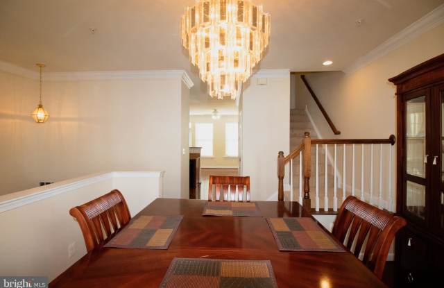 5524 LANIER AVENUE Gallery 4