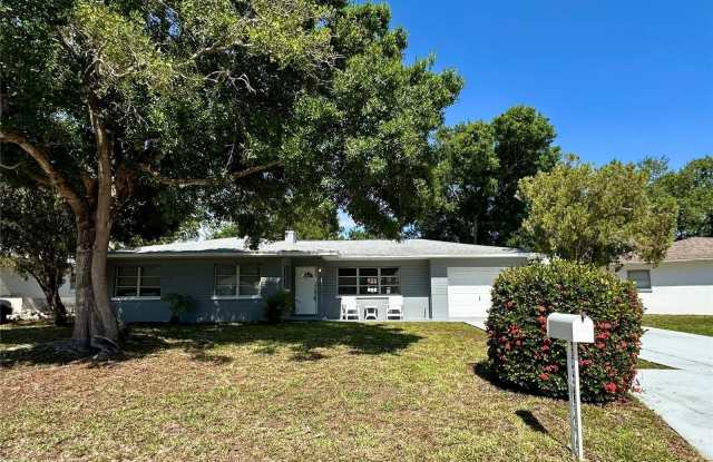 4917 99TH Street N Gallery 1