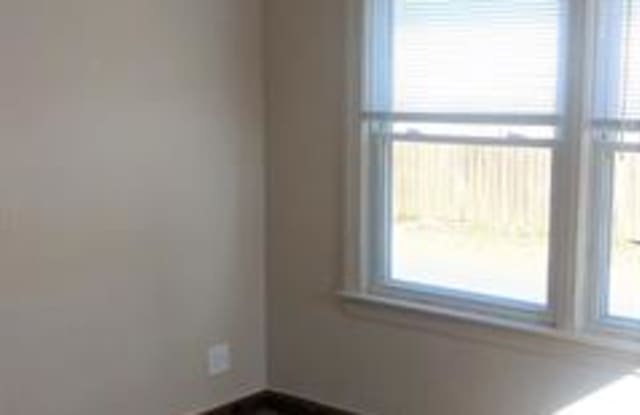333 WOODWARD  APT. #3 Gallery 4