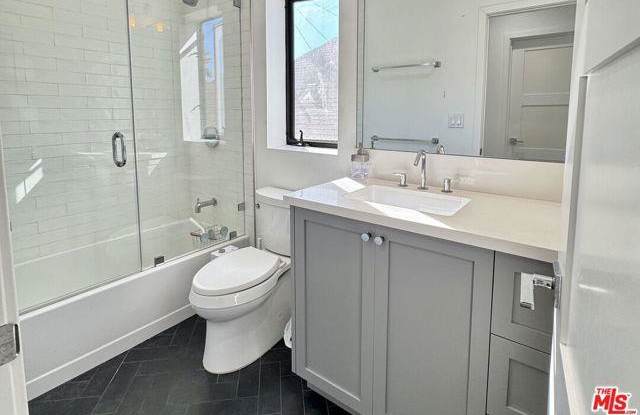 116 Thornton Place - 116 Thornton Place, Los Angeles, CA 90291