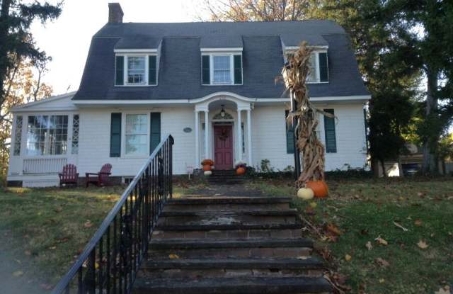 236 Robineau Rd - 236 Robineau Road, Syracuse, NY 13207