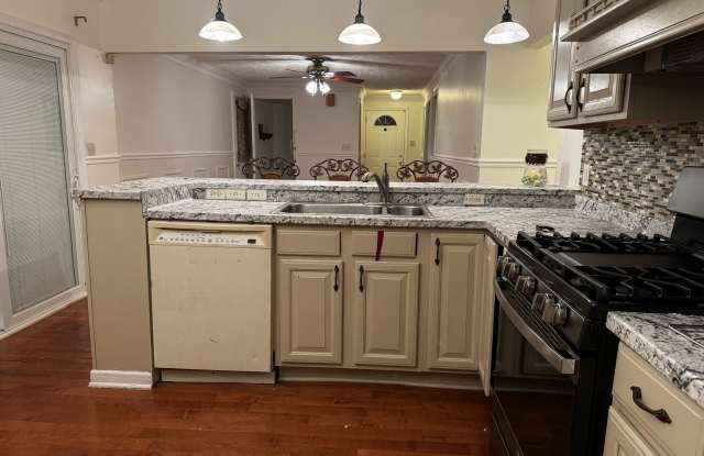 1541 Lucille Drive photos photos