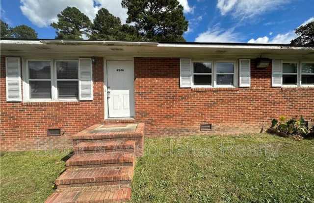 4944 Fieldcrest Drive photos photos