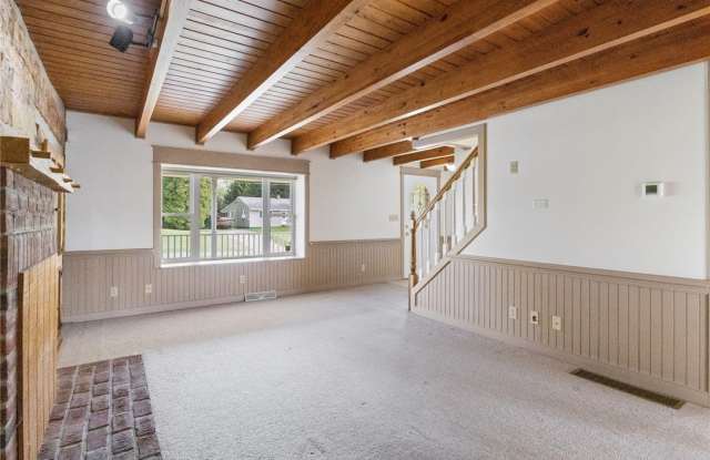 152 Powell Road Gallery 4