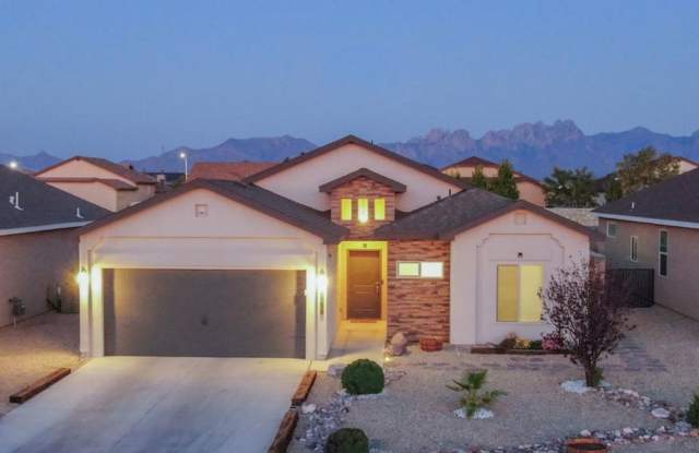 Beautiful Home in Great Location-, $500 off first months rent - 3964 Pennsylvania Place, Las Cruces, NM 88012 Beautiful Home in Great Location-, $500 off first months rent - 3964 Pennsylvania Place, Las Cruces, NM 88012