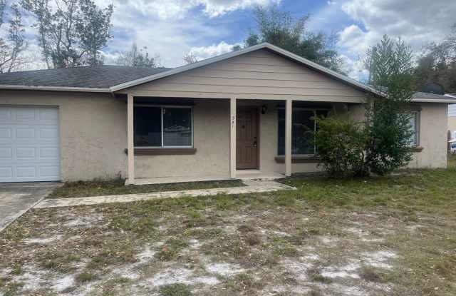 351 Hidden Lake Dr. Fantastic 3 bedroom, 2 bathroom single family home. photos photos