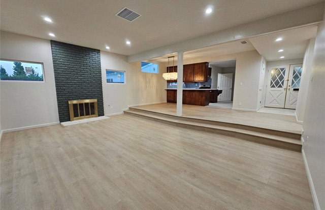 16009 Dearborn Street Gallery 2