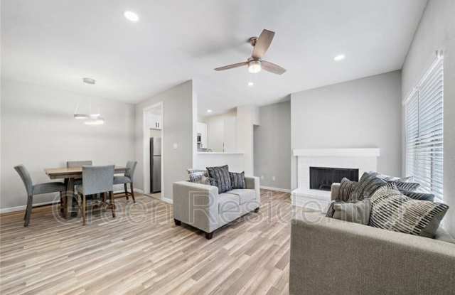 704 Bering Dr - 704 Bering Drive, Houston, TX 77057