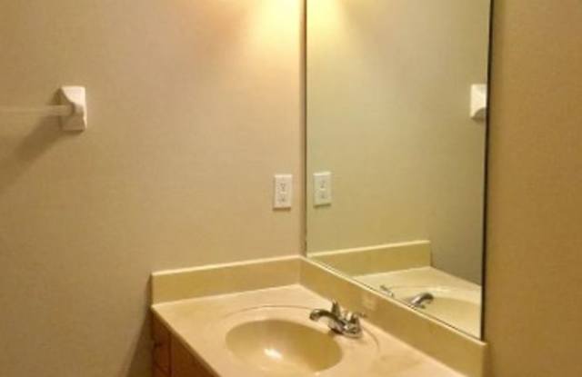 3 Bedroom 2 Bathroom  Summerwood Villas Gallery 4