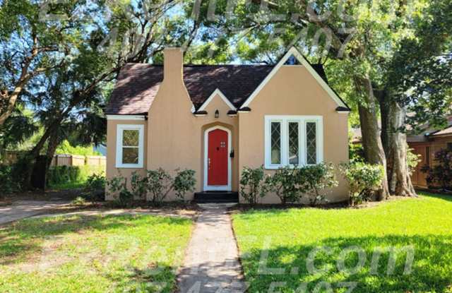 2nd Floor Attic Studio Apt w/ Kitchenette - Not for everyone but Perfect for Someone! photos photos