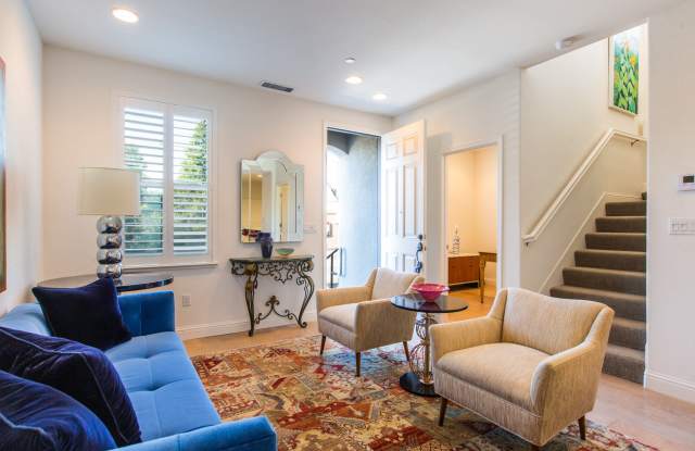1110 Healdsburg Avenue Gallery 2