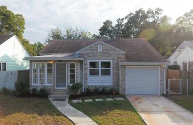 2832 Burlington Avenue North - 2832 Burlington Avenue North, St. Petersburg, FL 33713