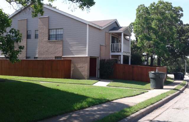 1110 Autumn Cir photos photos