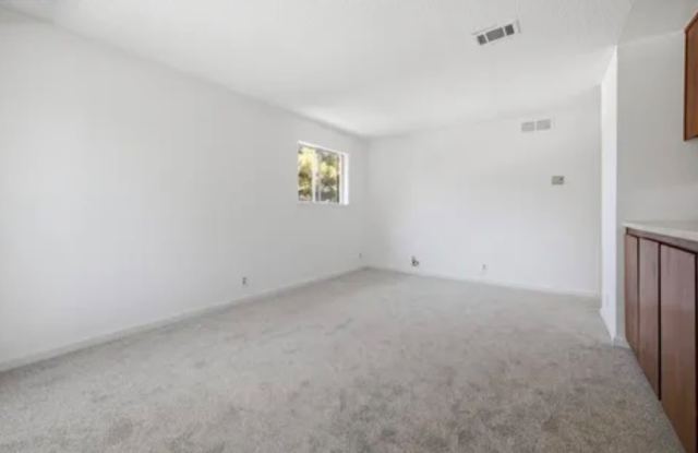 620 River Oak Way Gallery 2