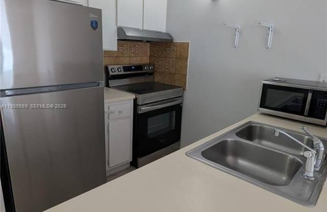 2701 Riverside Dr photos photos