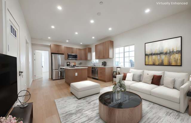 Modern Upstairs 3-Bedroom at 4222 1/2 | One Month Free photos photos