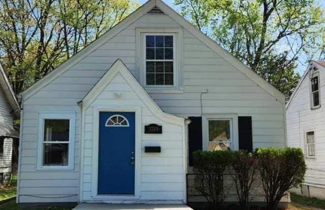 Cape Cod Charm Gallery 1