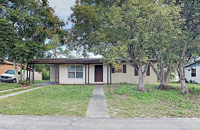 648 E Normandy Blvd - 648 East Normandy Boulevard, Deltona, FL 32725