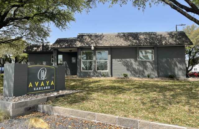 Avaya Garland Gallery 2