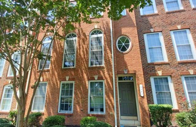 9343 INDIAN TRAIL Way Gallery 1