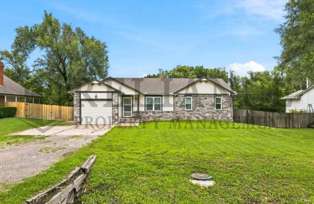 516 North Lakeside Drive Gallery 2