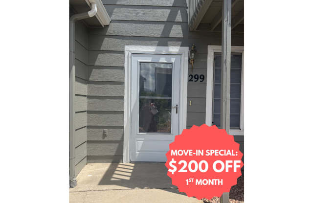 *MOVE-IN SPECIAL: $200 OFF 1ST MONTH'S RENT* Condo for rent on Ellers Grove photos photos