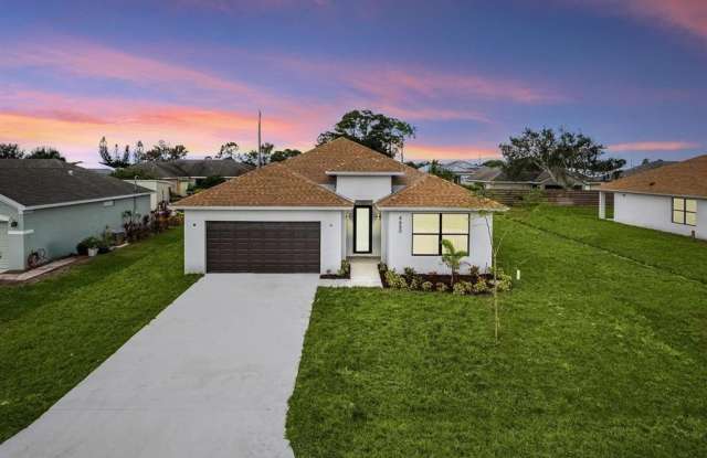 4650 SW Pearl Street photos photos