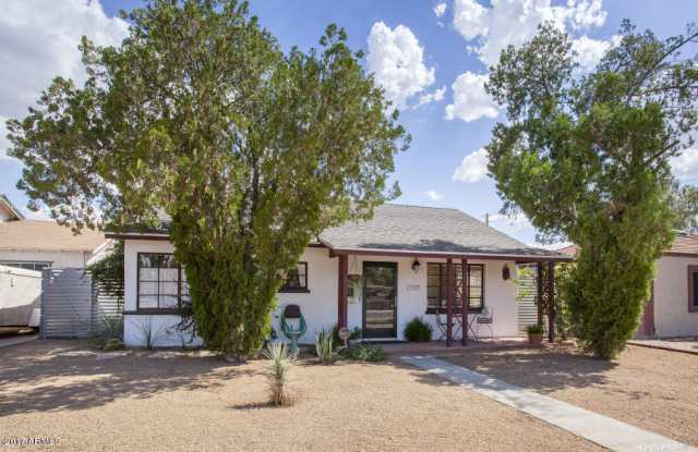 2305 E MITCHELL Drive Gallery 2