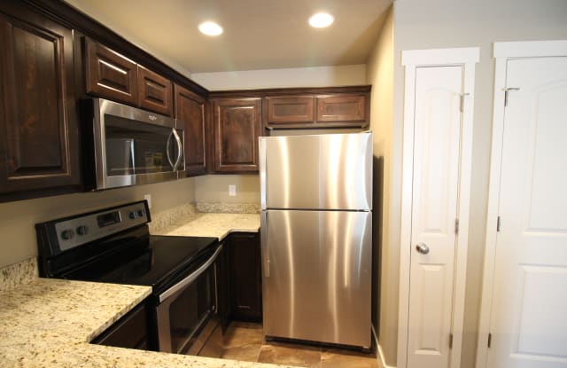 1121 W 2875 N - 1121 West 2875 North, Layton, UT 84041