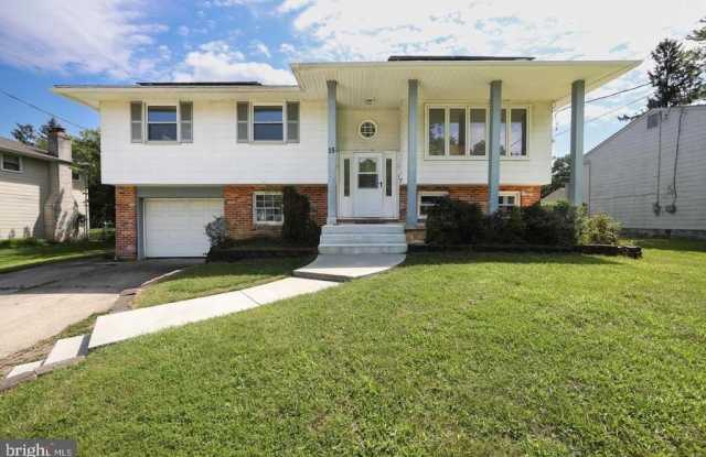 15 KNOLLWOOD DRIVE Gallery 1