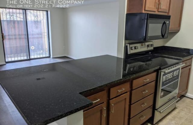 3461 Summit Ct NE - 3461 Summit Court Northeast, Washington, DC 20018