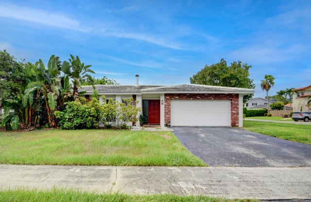 2 Tam O Shanter Lane - 2 Tam O Shanter Lane, Boca Raton, FL 33431